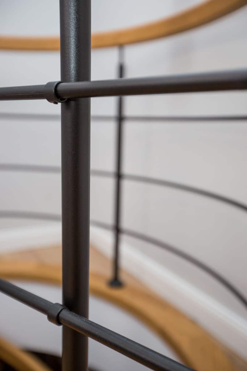 Spindeltreppe mit Stahlwangen 5